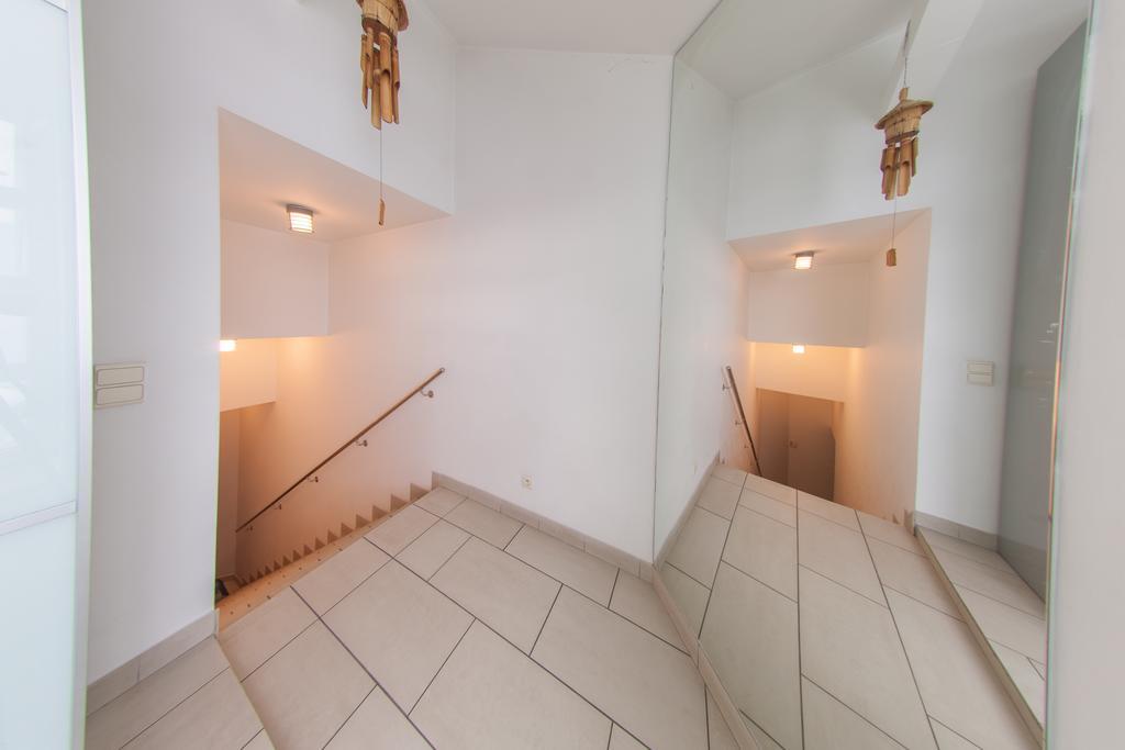 Mansard Apartment Antonovicha 4 Kyiv Exterior photo